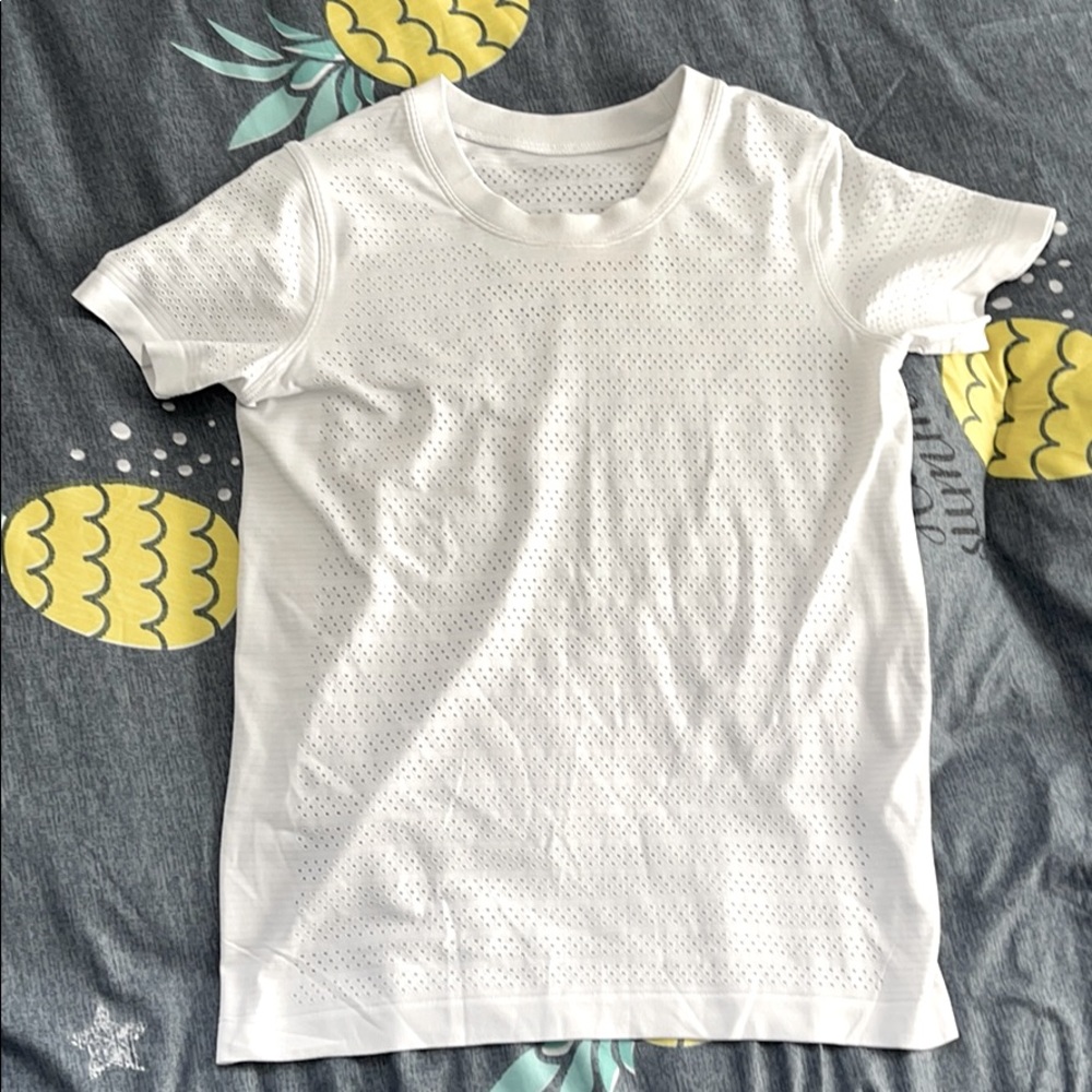 Lululemon breeze tshirt